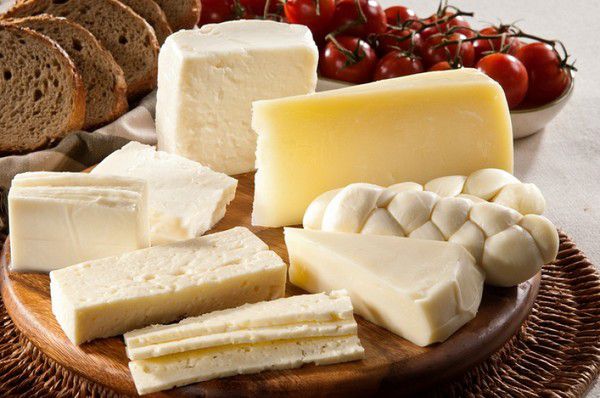 Що відбувається з тілом, коли ти їси сир?. Якщо до цього моменту ви чули заяви про те, що сир шкодить організму і «старить», то нові наукові експерименти доводять, що він може подарувати нам довголіття та омолодження.