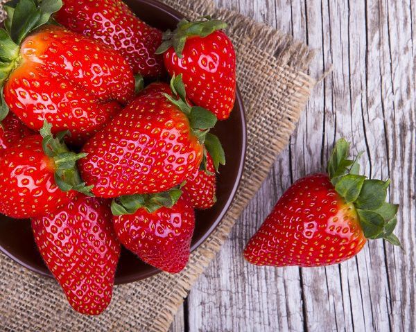 Медики назвали ягоди, які допоможуть при серцевих захворюваннях. Антиоксиданти, що містяться в ягодах, істотно знижують ризик захворювань серця.