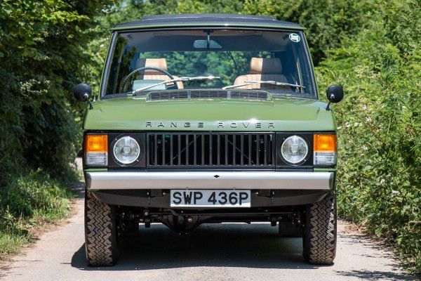 Старий Range Rover принцеси Діани продали за 130 тисяч доларів. Пробіг авто становить близько 100 тисяч кілометрів.