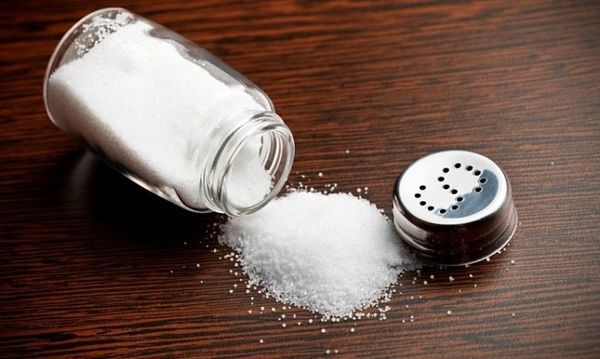 10 секретів, як з допомогою солі очистити будь-яку поверхню. Коли сіль не ворог, а навпаки - помічник.