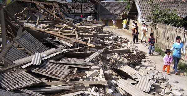 Число жертв землетрусу в Індонезії знову зросло. Кількість жертв землетрусу в Індонезії зросла до 91.