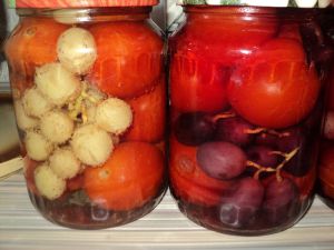 помідори з виноградом –смакота нереальна!