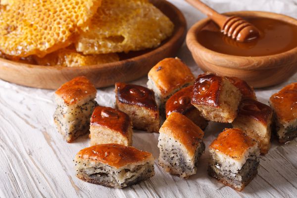 3 традиційні страви з маком і медом на Медовий Спас. Пропонуємо вам приготувати традиційні святкові страви і порадувати сімейство смачними солодощами.