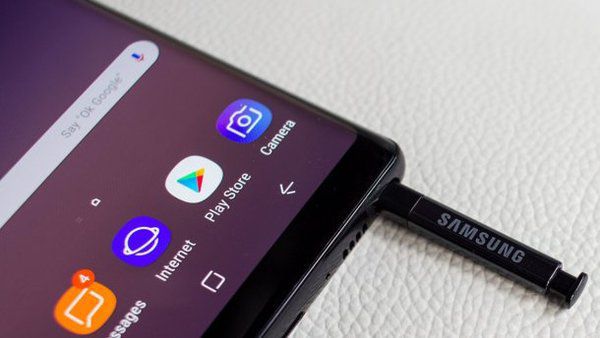 Samsung представила новий смартфон Galaxy Note 9. Однією з переваг пристрою виробник назвав батарею.