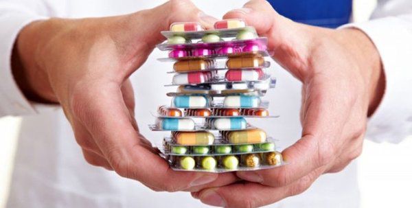 5 медичних препаратів, які руйнують ваше здоров'я з першої таблетки. Рецептурні препарати допомагають, коли мова йде про гострі стани. Стан хронічних хвороб вони, як правило, тільки погіршують.
