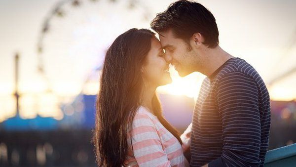 5 стадій любові або чому багато розлучаються вже на третій. Психолог Джед Даймонд, поспостерігавши багато років за парами, вивів так 5 стадій любові.