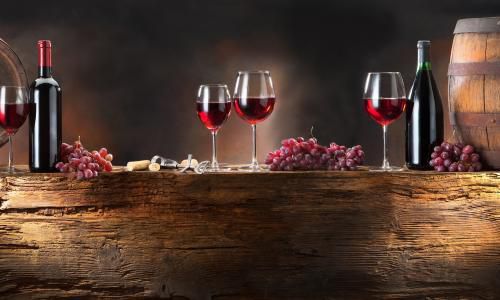З чим і як пити вино. Різні види вин. Давайте розберемося, якими бувають вина і з чим їх краще пити.