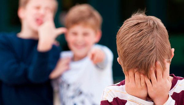 Штрафи за цькування: скільки коштуватимуть знущання над однокласниками. Кожна п'ята дитина вважає конфлікти і цькування нормальними.