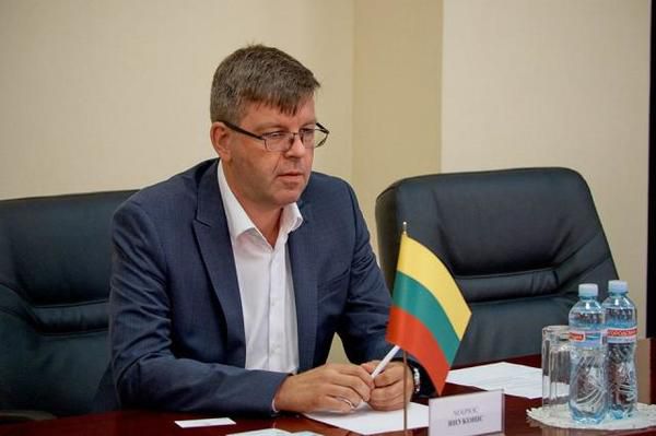 Литва виділить мільйон євро Донбасу. Влада Литви має намір наступного року виділити близько мільйона євро на підтримку України.