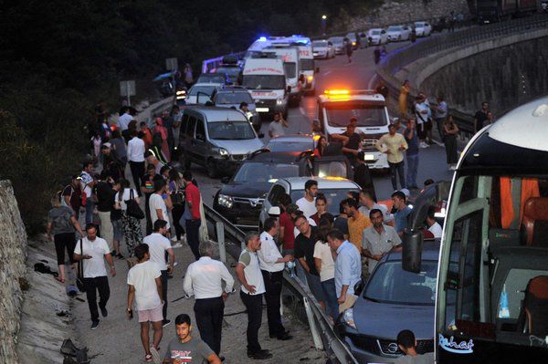 У Туреччині сталася масштабна ДТП з 32 авто. Аварія сталася в суботу, 18 серпня, у північно-заходній Туреччині.