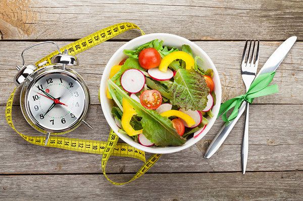 Дивись на годинник: коли треба їсти, щоб схуднути?. Правило просте.