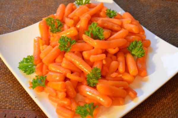 Корисні властивості моркви для організму людини. Експерти вважають, що морква - це неймовірно дивовижний овоч, який  дуже корисний для здоров'я.