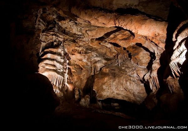 Найглибша печера в світі. Її глибина  2,197 метрів.