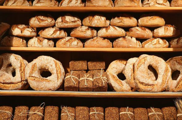 Стало відомо, де в Україні найдорожчий хліб. Дізнайтеся, як виглядає п'ятірка найдорожчих регіонів.