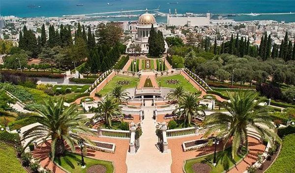 Яке сучасне чудо світу схоже на Вавилонські сади?. Паркова зона центру Багаї — одна з найголовніших визначних пам'яток Ізраїлю.