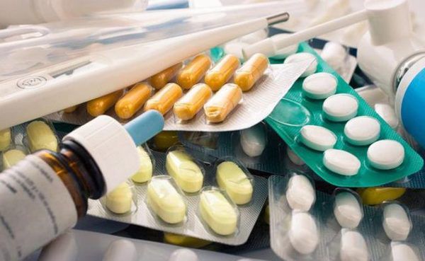 В Україні аптекам заборонили продавати ще три лікарських препаратів. Державна служба з лікарських засобів та контролю за наркотиками заборонила аптекам продавати ще три лікарських препаратів.