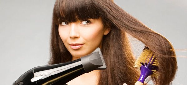 Як правильно сушити волосся феном: 8 поширених помилок. Недотримання деяких правил завдає непоправної шкоди здоров'ю волосся.