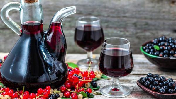 Вишуканий смак: як зробити вино зі смородини. Терпкий і ароматний смак!