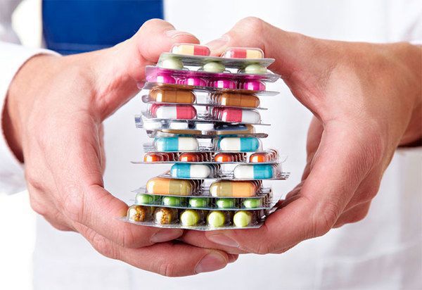 Неефективні ліки: які непотрібні препарати купують українці. Стало відомо, скільки українці витрачають за рік на псевдо-ліки в аптеках.