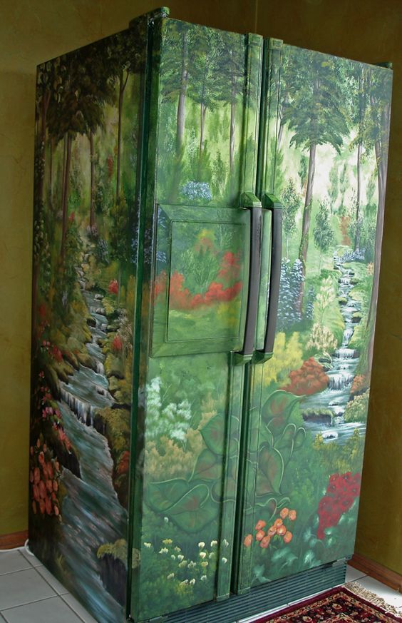 Яскравий декор старого холодильника - освіжити старий інтер'єр!. Освіжити старий інтер'єр можна досить незвичайним способом.