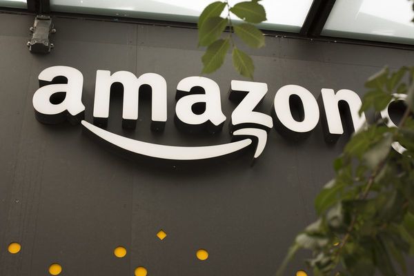 Amazon стала другою компанією з ринковою вартістю більше $1 трлн. Капіталізація онлайн-ритейлера Amazon під час біржових торгів 4 вересня ненадовго перевищив $1 трлн, це можна побачити з даних біржі NASDAQ.
