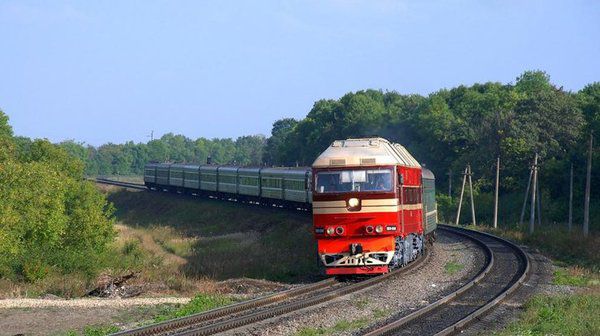 Україна і Польша ведуть роботу над розширенням залізничного сполучення. Україна і Польша розширять залізничне сполучення.