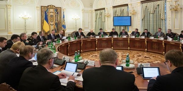 На засідання Ради національної безпеки і оборони прийняті важливі рішення для України. На засіданні РНБО 6 вересня 2018 були розглянуті важливі для України питання, що стосуються захисту національних інтересів.