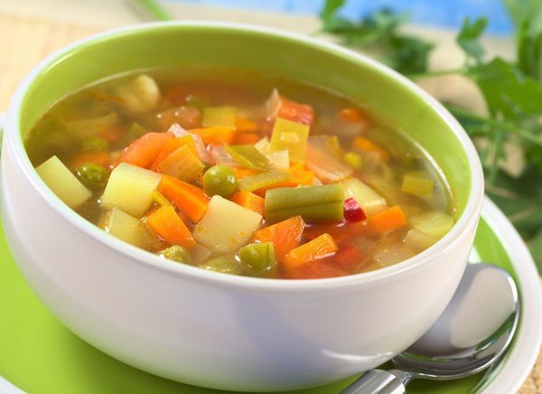 Медики впевнені, що найкраще допоможуть схуднути різні супи. Дієтологи назвали страви, які найкраще допоможуть схуднути.