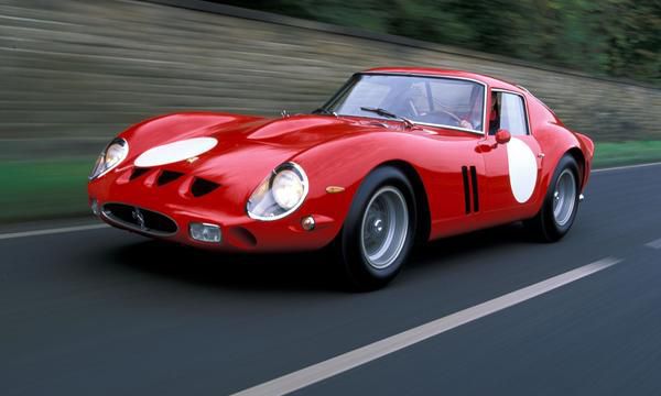 Найдорожчий автомобіль у світі Ferrari 250 GTO продали за рекордну суму. Всі 36 машин, вироблені з 1962 по 1964 рік, досі збереглися.