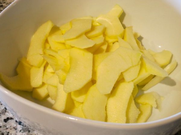 Рецепт німецького яблучного пирога на сковороді. Обов'язково збережи цей рецепт!