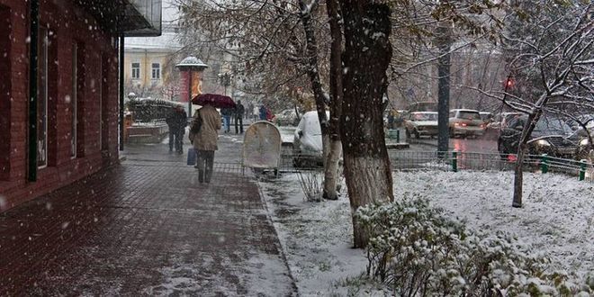 У Росії Красноярський край замело снігом. У минулому році подібні знімки в соцмережах з'явилися на тиждень пізніше.