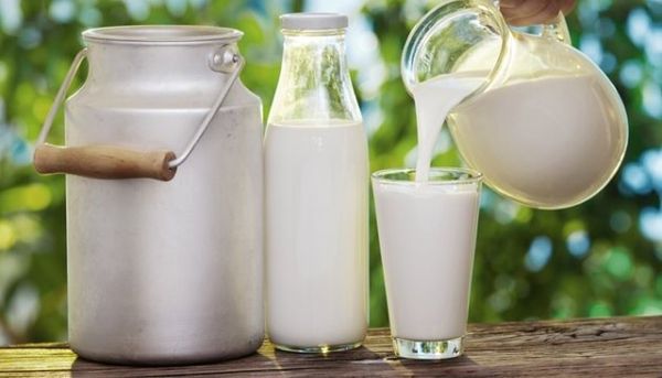 Дослідження вчених показало, що молочні продукти знижують ризик серцево-судинних захворювань. Стакан молока три рази на день знизив ризик серцево-судинних захворювань.