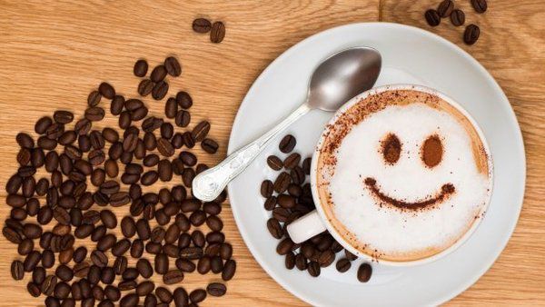 Три ознаки, коли не можна пити каву. Чашечка кави стала звичним щоденним ритуалом для більшості людей. Проте вживати цей підбадьорливий напій можна далеко не всім.