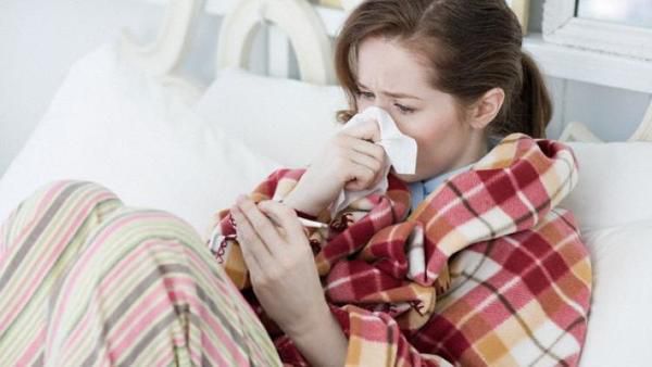 Корисні поради, як вберегти себе  від сезонної застуди. Медики вважають, що найпростіші правила життя можуть стати надійною профілактикою простудних захворювань і грипу.