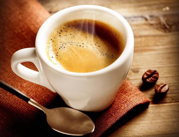 Як кофеїн впливає на шкіру. Пити чи не пити каву: шкода і користь для здоров'я.