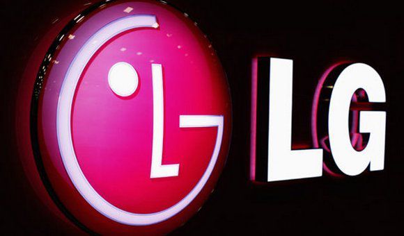 Компанія LG розіслала запрошення на захід 3 жовтня, на якому презентує новий смартфон V40 ThinQ. Новий смартфон буде оснащений п'ятьма камерами.