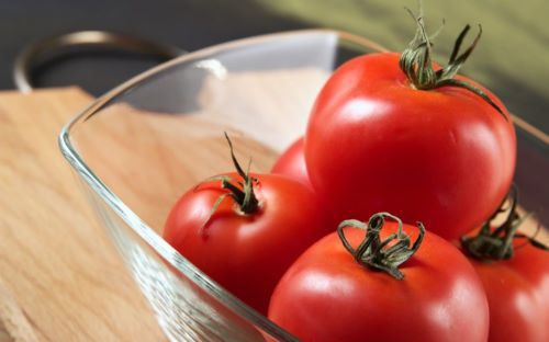 Способи зберігання томатів залежно від ступеня їх зрілості. Стиглі, зелені і перестиглі томати потрібно зберігати по-різному.