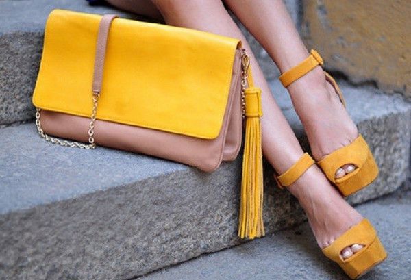 Вікторія Бекхем відродила давно забутий тренд – туфлі і сумка одного кольору. 2018 рік, мабуть, можна назвати роком кардинальних змін.