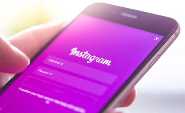В Instagram незабаром з'явиться нова корисна функція "share to feed". Функція повинна з'явитися в правому верхньому куті кожного повідомлення.