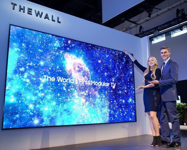 Samsung розробила 146-дюймовий телевізор, який не потребує підсвічування. Тепер офіційно: який би ваш телевізор не був величезний - він і близько не такий великий, як новий Samsung The Wall.