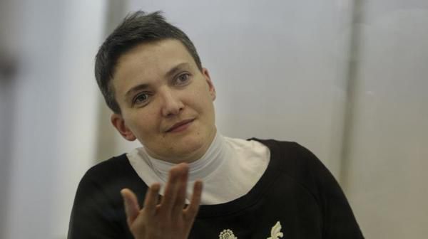 Савченко заявила, що їй необхідна операція. Народний депутат має намір домагатися надання їй медичної допомоги та відстрочки в розгляді справи.