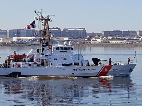 Служба берегової охорони США передасть Україні два патрульних катери. Катери передадуть у зв'язку із загостренням ситуації на Азовському морі.