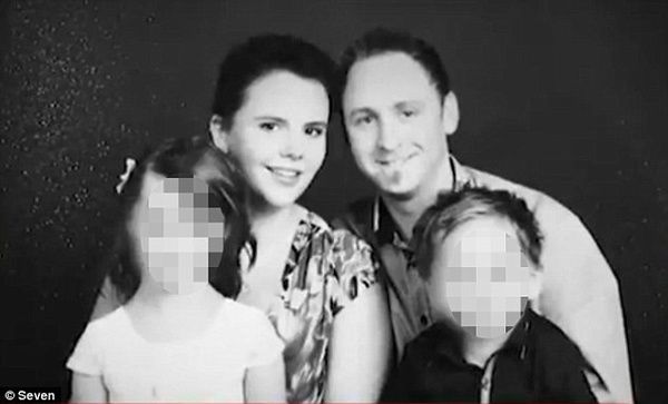 Мати двох дітей зупинилася, щоб допомогти байкеру у ДТП, і сама загинула. 27-річна Емілі Бартлі померла на місці аварії в передмісті Мельбурна, Австралія. У неї залишилися п'ятирічний син і семирічна донька.