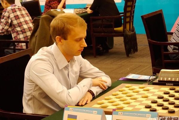 Чемпіоном світу з шашок у бліці став українець. Гросмейстер Юрій Анікєєв виграв змагання у шашках-64 з бразильською системою.