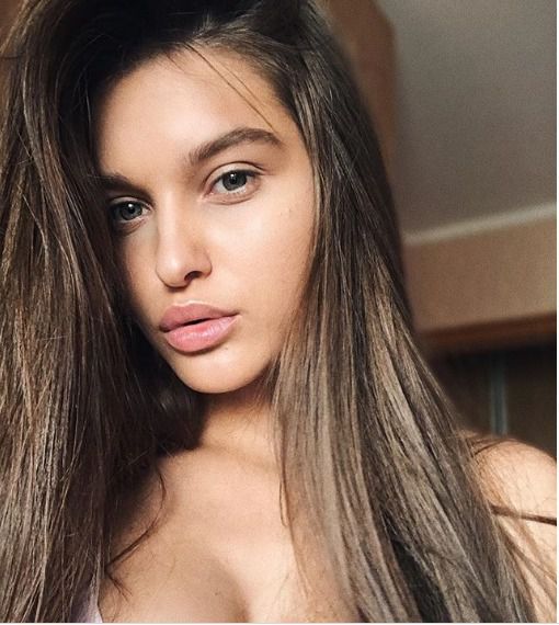 Новою "Міс Україна - 2018" стала Леоніла Гузь. Після дискваліфікації Вероніки Дідусенко новою Міс Україна 2018 стала 19-річна Леоніла Гузь.