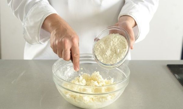 сирне тісто – універсальна ідея для будь-якої випічки