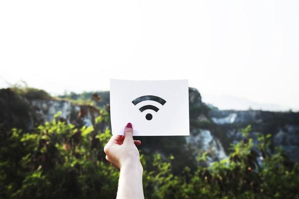 Організація Wi-Fi Alliance вирішила спростити життя користувачам і представила нову систему назв стандартів Wi-Fi. Наступне покоління Wi-Fi назвали просто Wi-Fi 6.
