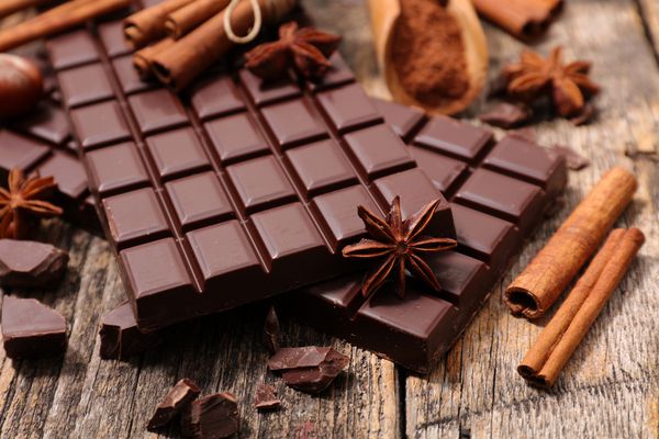 Лікарі розповіли, що чорний шоколад має цікаву властивість, яка може подарувати довголіття. Весь секрет у какао.