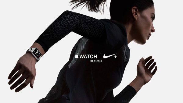 Компанія Apple випустила у продаж спеціальну версію нових смарт-годинників Apple Watch Series 4 Nike+. У продажу з'явилися Apple Watch Series 4 Nike+: версія смарт-годинників для спортсменів і любителів бігу.