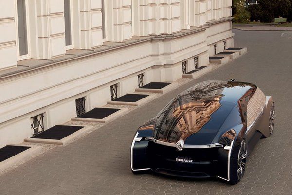 Renault показала машину майбутнього. Компанія представила концепт-кар EZ-Ultimo – пасажирський безпілотник преміум-класу.